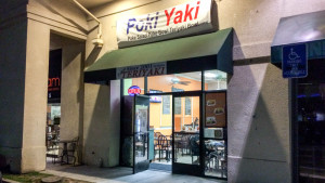 The front entrance of Poki Yaki with their temporary sign, Buena Park